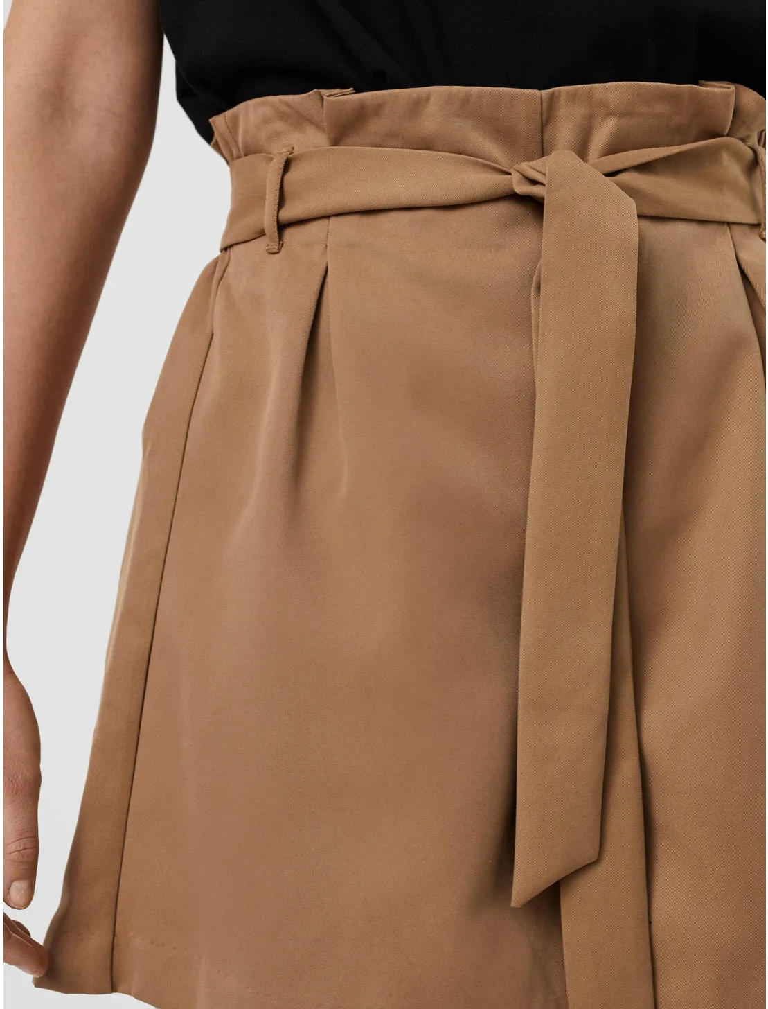 Odina Paperbag Belted Shorts Tigers Eye