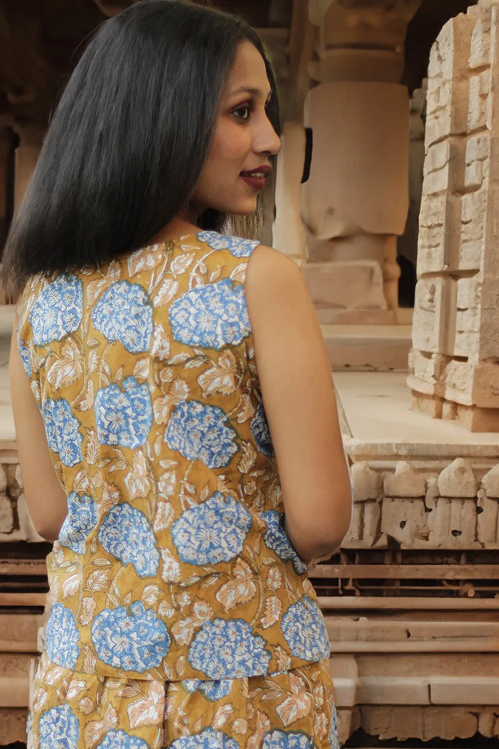 Parthavi | Crop top | Cinnamon & Blue Blooms Sanganeri